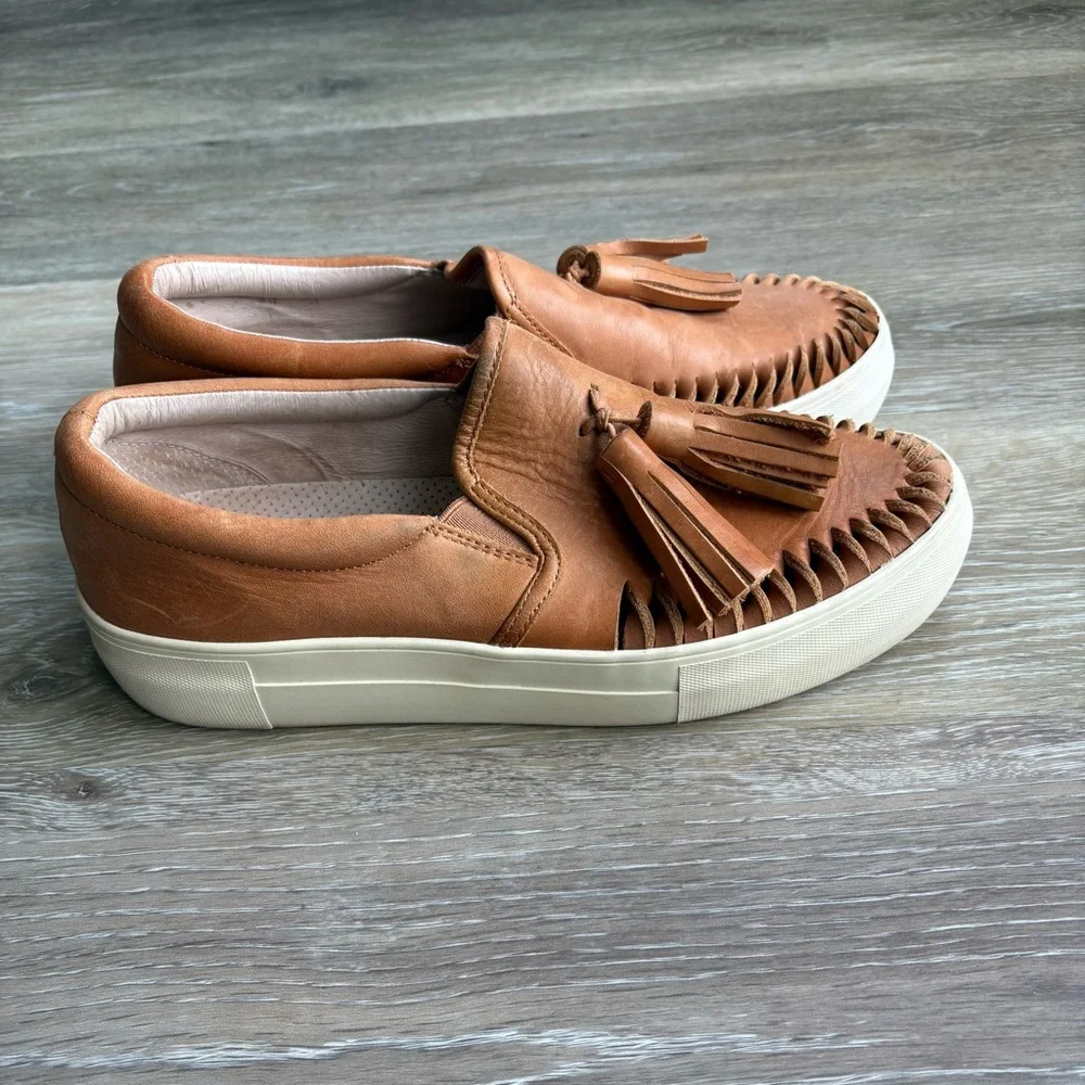 Tan Tassel Slip-On Tassel Loafers Vince Camuto Size 7M - Picture 3 of 8